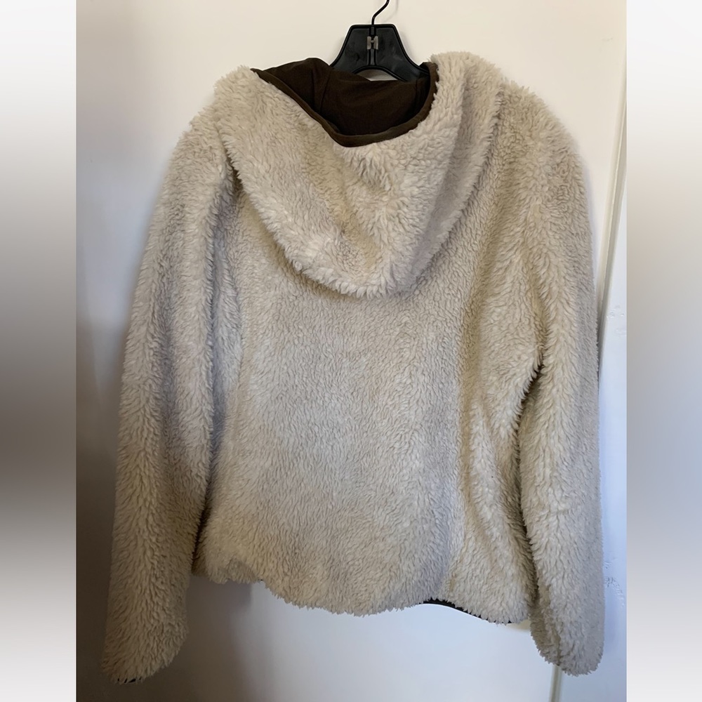 Patagonia Retro fluffy and warm jacket. - Picture 2 of 3